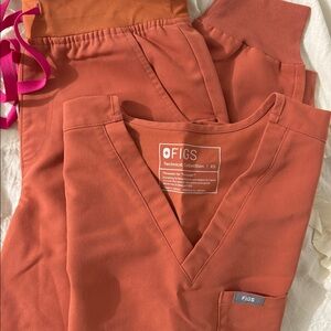 Terracotta/Burnt Orange/pink drawstring
Bottoms XS, Top XS
